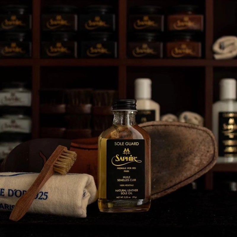 Saphir Medaille d'Or Sole Guard â€“ Conditioner & Protector Oil for Leather Shoes - Image 2