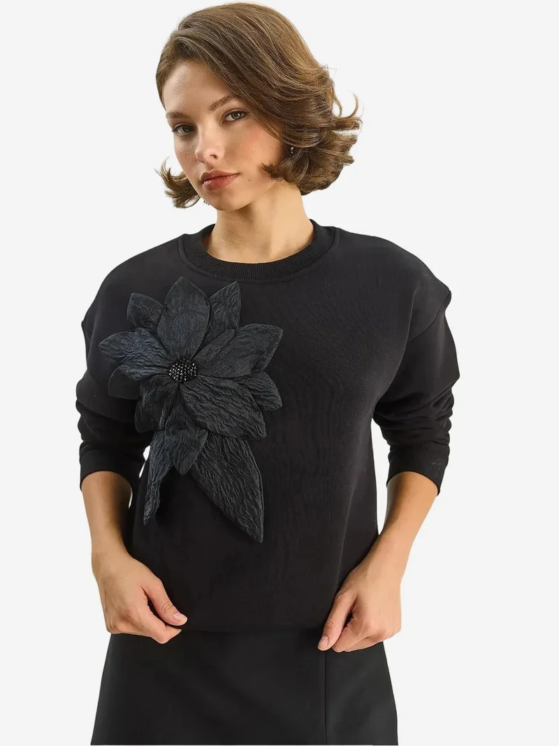 Bianco Lucci Black LUCCI Accessory Detailed Long Sleeve Crew Neck Sweatshirt for Women | Best Price UAE