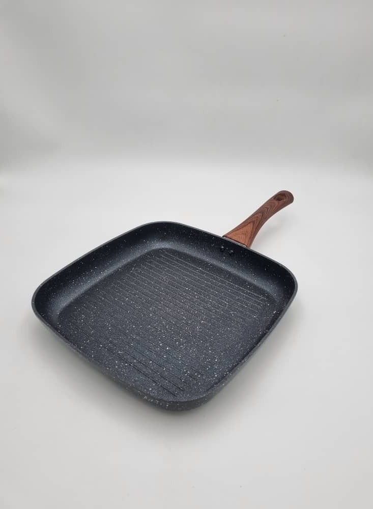 مقلاة شواء غير لاصقة لأسطح المواقد مطلية بالجرانيت 28 سم أسود