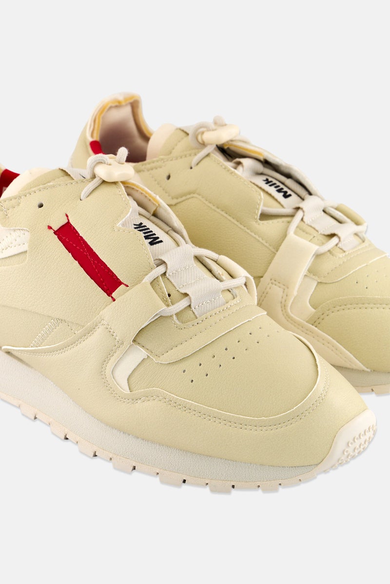 Reebok Men Classic Vegan Lace Up Outdoor Shoes, Vintage Beige  - Image 2