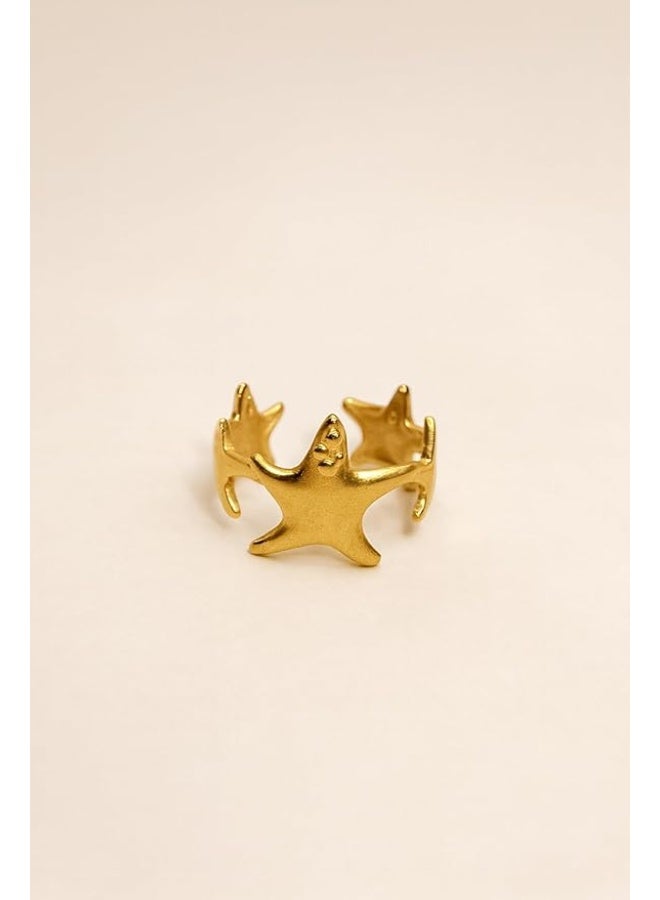 Feminine ring with three stars that allows for an attractive hand touch. Code 01011 - Image 1