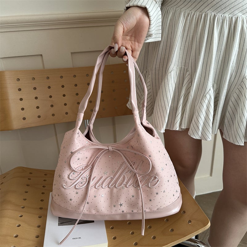 حقيبة كروس نسائية كبيرة السعة بتطريز الحروف والنجمة - Image 3
