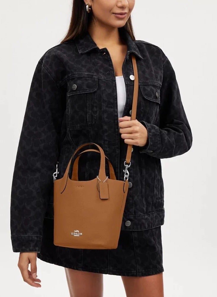 coachoutlet Hanna Bucket Bag - Image 2