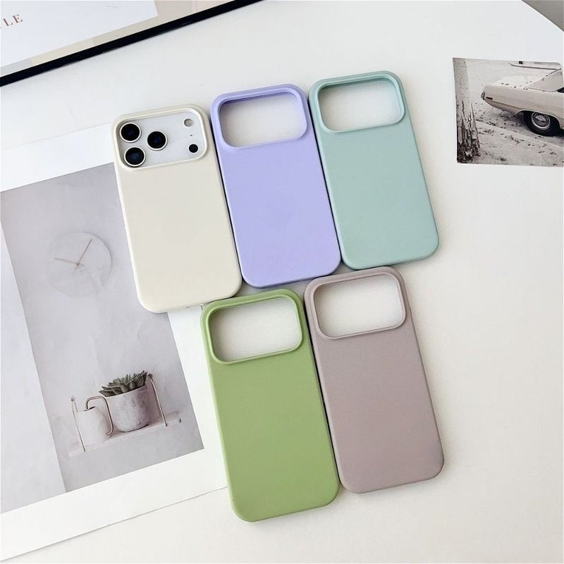 غطاء هاتف سيليكون سائل متوافق مع iPhone 14 Plus، رمادي داكن، ناعم، ملمس بارد، غطاء حماية مريح - Image 5