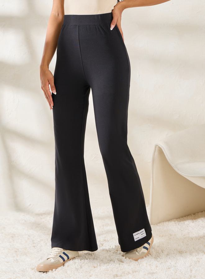 Styli Solid Badge Detail Fit & Flare Leggings  - Image 3