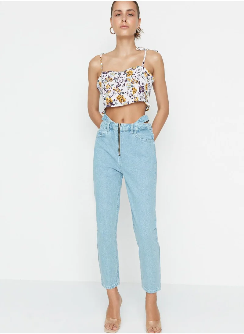 trendyol Cut Out Detail Mom Jeans