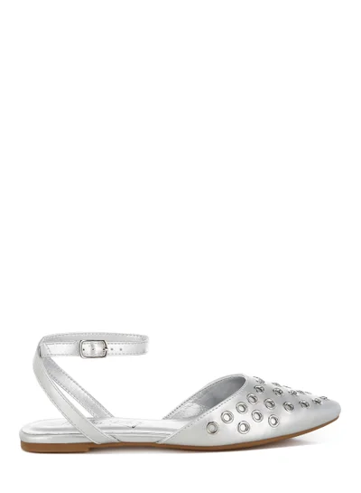 London Rag Metallic Eyelet Detail Flat Sandals in Silver