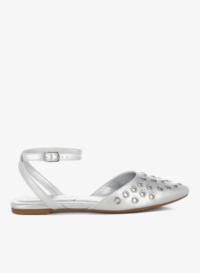 London Rag Metallic Eyelet Detail Flat Sandals in Silver