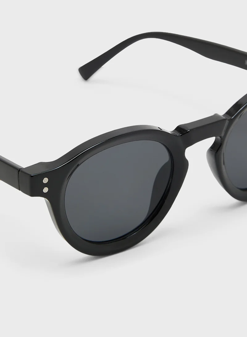 Seventy Five Casual Round Sunglasses