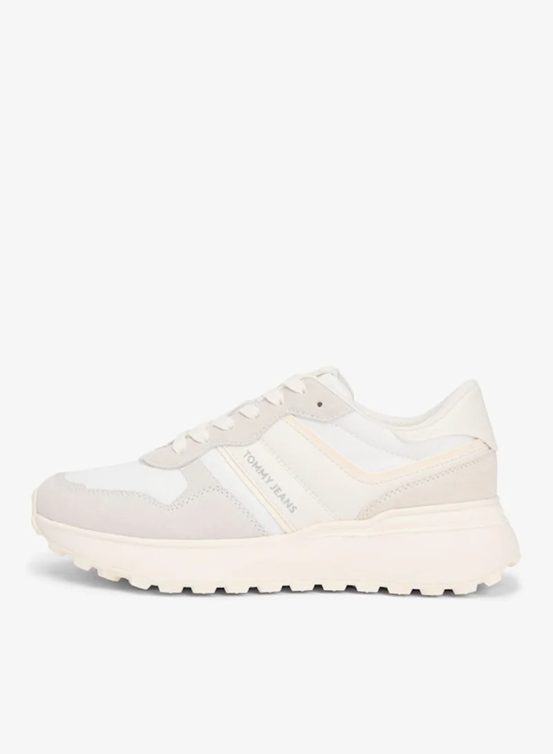 تومي جينز سنيكرز كاجوال برقبة منخفضة