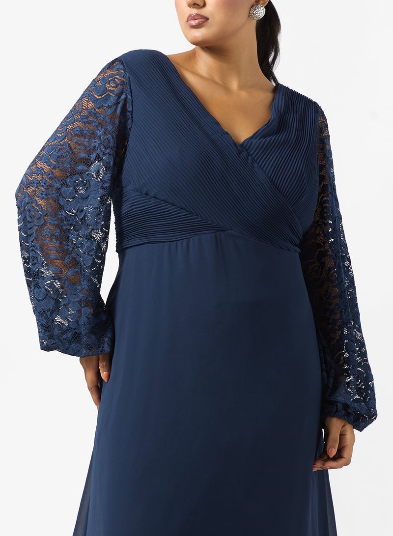 ايلا بلس فستان - بأكمام مزينة بالزهور - Image 3