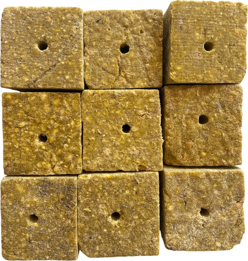 Şahinler Av Carp Rig Carp Fishing Perforated Cube Corn Meal 100+130 gr 9 Pieces