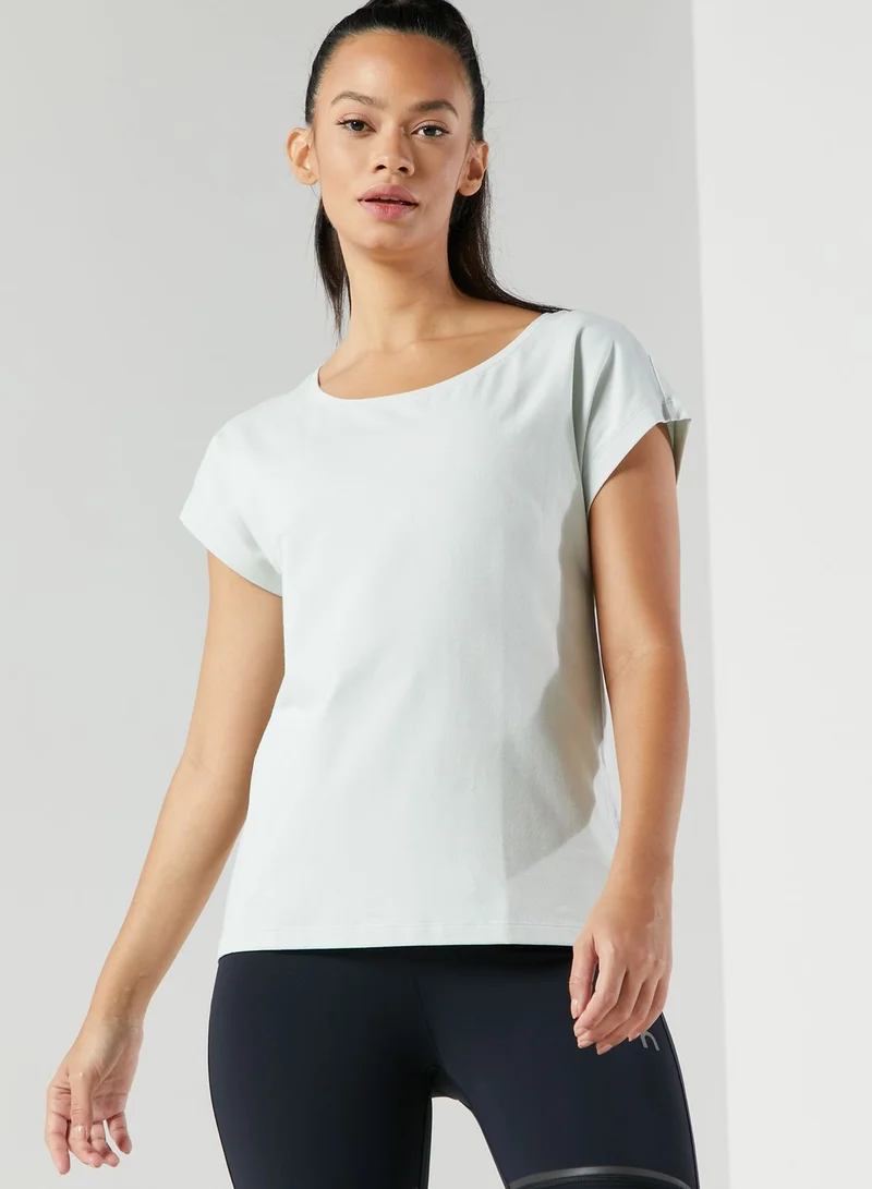On Running Essential Cropped T-Shirt