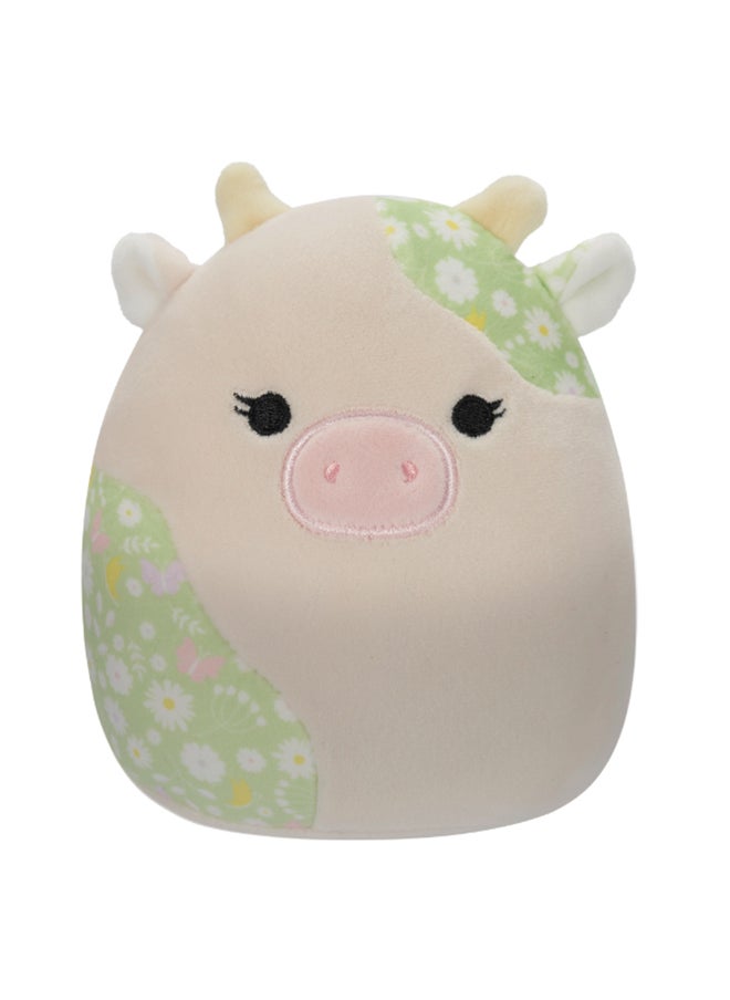 Squishmallows ٥ بوصة آدا البقرة، لعبة محشوة مرخصة رسميًا من كيليتو، لعبة ناعمة ملونة، هدية للأطفال، للبنات والأولاد، لعبة قابلة للغسل قابلة للضغط متعددة الألوان لجميع الأعمار  - Image 1