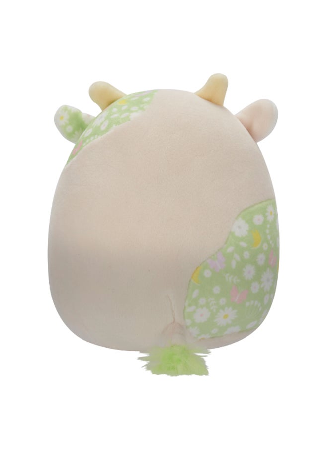 Squishmallows ٥ بوصة آدا البقرة، لعبة محشوة مرخصة رسميًا من كيليتو، لعبة ناعمة ملونة، هدية للأطفال، للبنات والأولاد، لعبة قابلة للغسل قابلة للضغط متعددة الألوان لجميع الأعمار  - Image 4