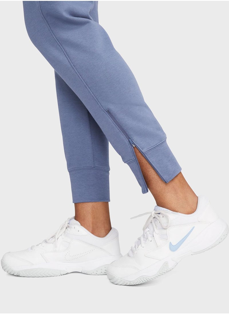 Nike - Essential Dri-Fit Heritage Pants - Image 1