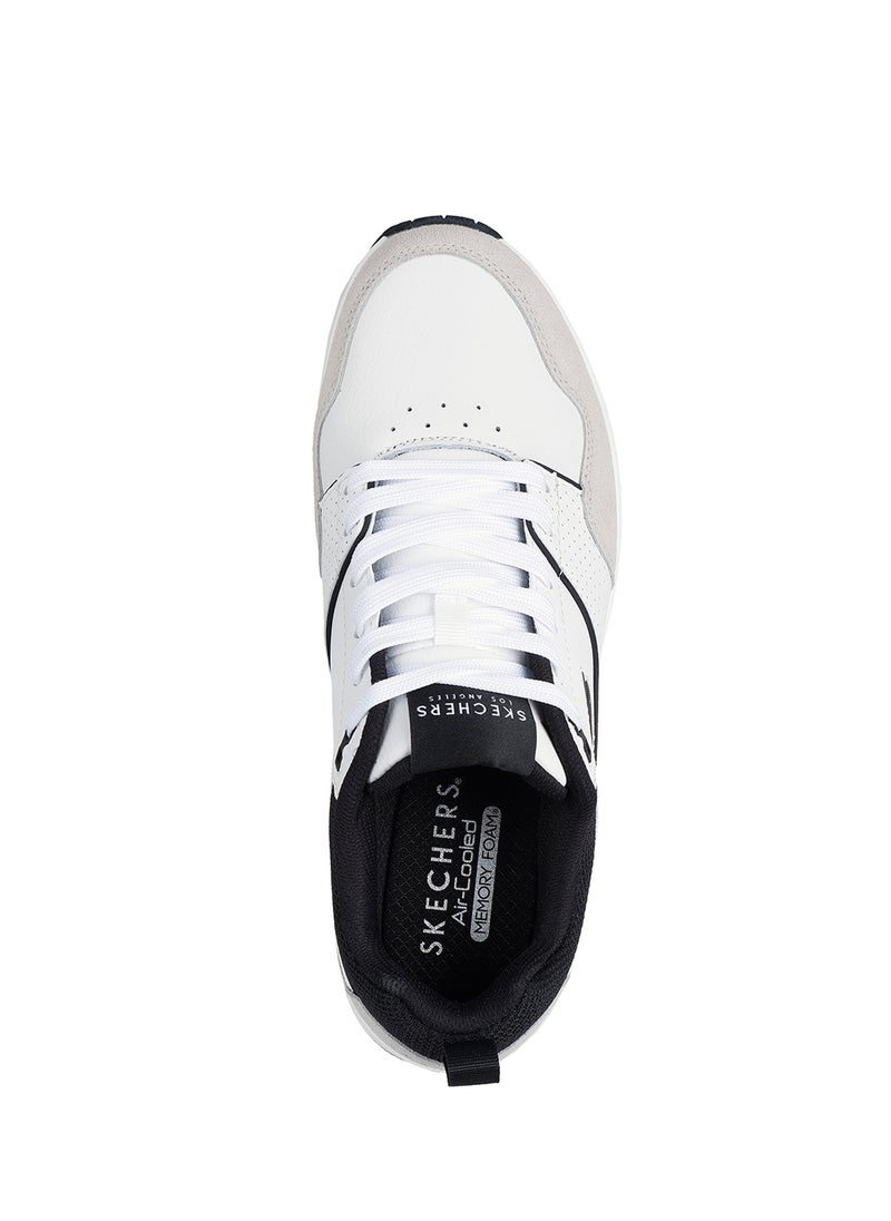 Uno Sneakers