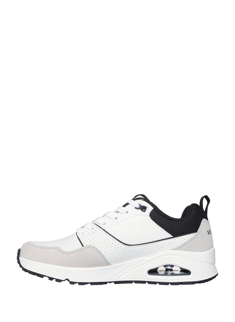 Uno Sneakers