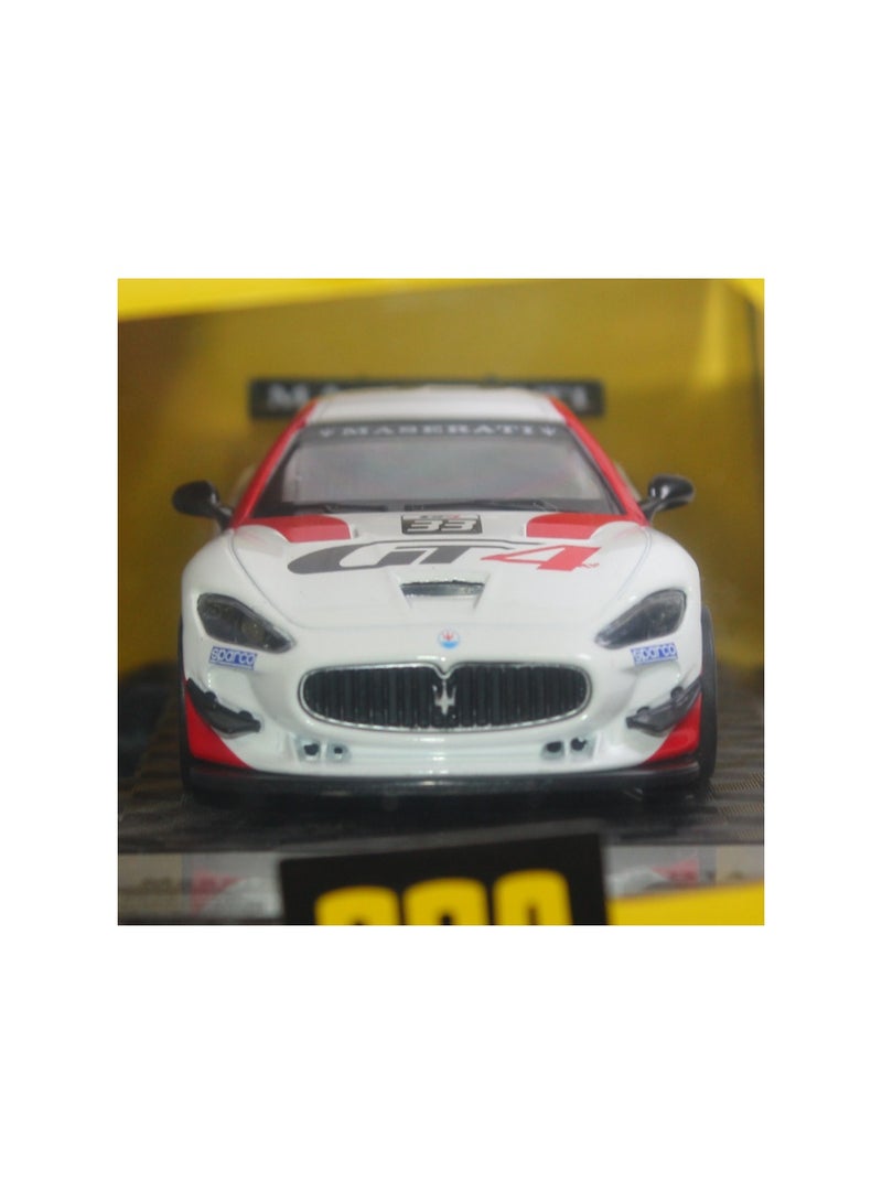 سي سي أيه سيارة مازيراتي جران توريزمو MC GT4 بمقياس 1:32 من شركة CCA - لون أبيض - Image 3