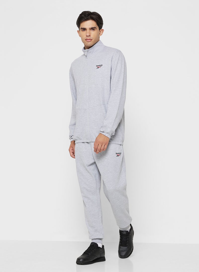 ريبوك بدلات رياضية بسحاب وشعار بنك - Image 1