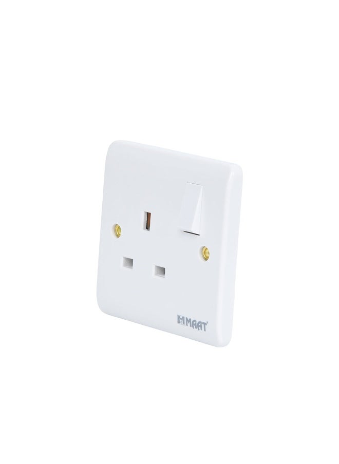 MAAT - 1 Gang Switched Socket - Image 1