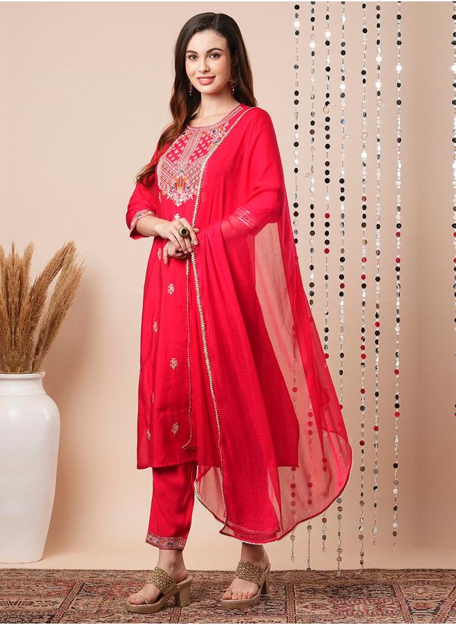 Sequined Floral Embroidered Straight Kurta with Pants and Dupatta Set - pzsku/Z08B15AA50326E723E308Z/45/1741119903/6184a55e-df87-4138-bfce-d35bba74f98f