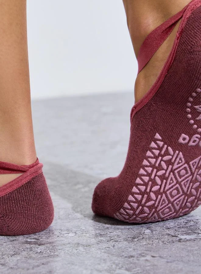 Styli Active  Burgundy Cross Over Straps Silicon Pad No Show Yoga Socks for Women | Best Price UAE