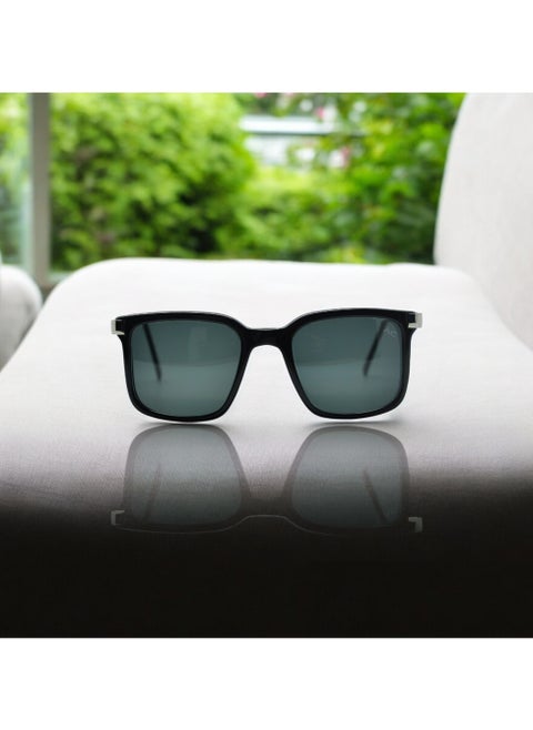 Authentic Armando Cavelli sunglasses, crafted from carefully selected premium acetate for a luxurious look and longevity with extensive use. This model combines modernity and classic style, with a raw black acetate front and silver -plated metal temples to complete your luxury look. Comes with premium polymer lenses offer UV400 protection in a dark green (G15)