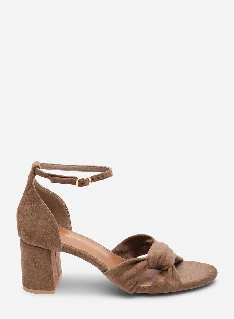 ويرز ذات فروم Avelia Camel Strappy Block Heel Sandal