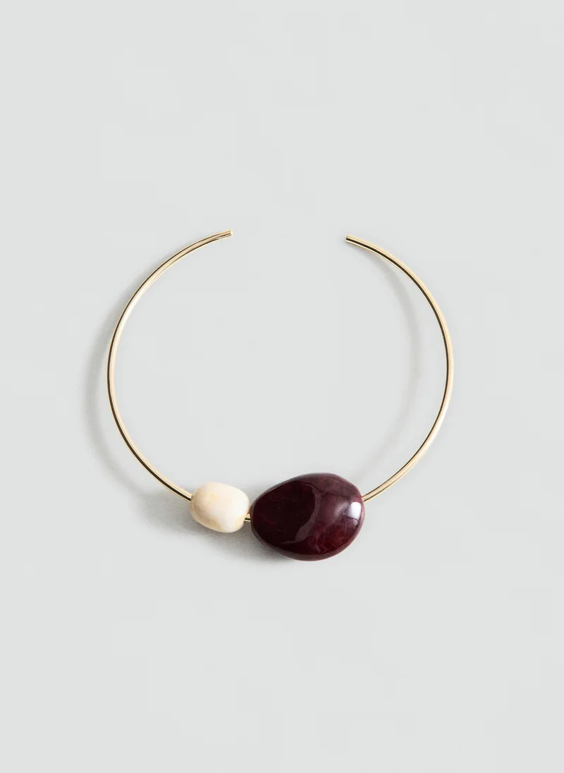 Beaded rigid collar