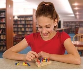 Toysmith Peg Game - Image 3