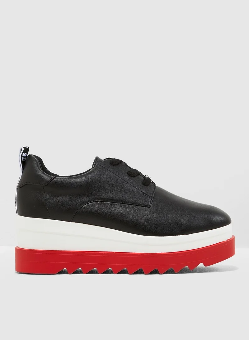 STEVE MADDEN Madrid Platform Sneaker - Black