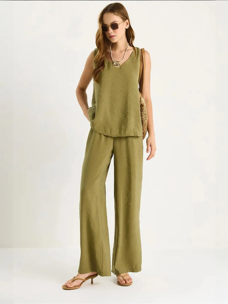 بيانكو لوتشي LUCCI V-Neck Cotton Blouse-Pants Two-Piece Set