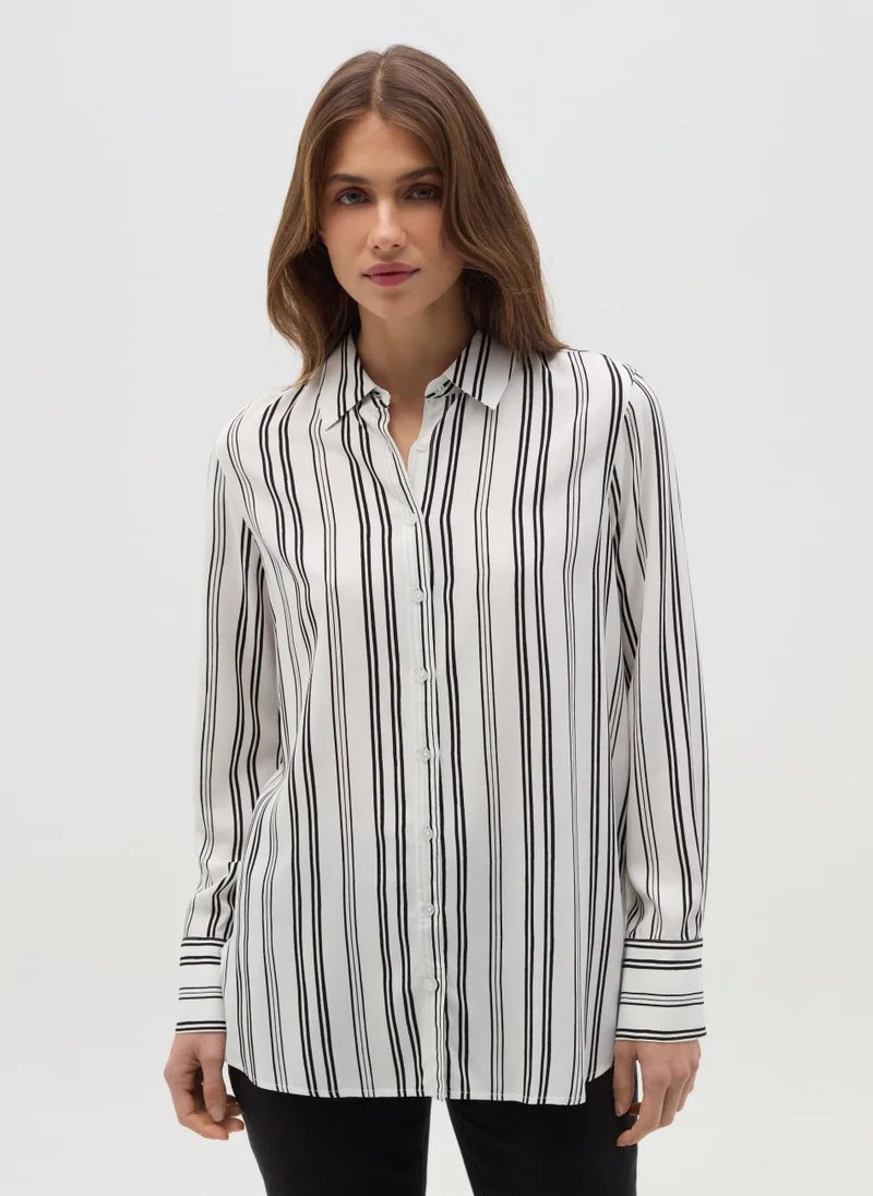 او في اس Black-Striped Off-White
