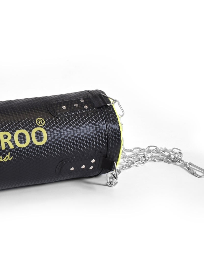 كانجرو كيس ملاكمة او حقيبة الملاكمة من الجلد والقماش فائق الآداء معبأة بحشوة مضغوطة واحترافية مع قابلية تعديل الوزن مع بطانة داخليه مناسبة للكمات وسلسلة بطول 35 سم وخطاف فولاذي كبير شديد التحمل - Image 3