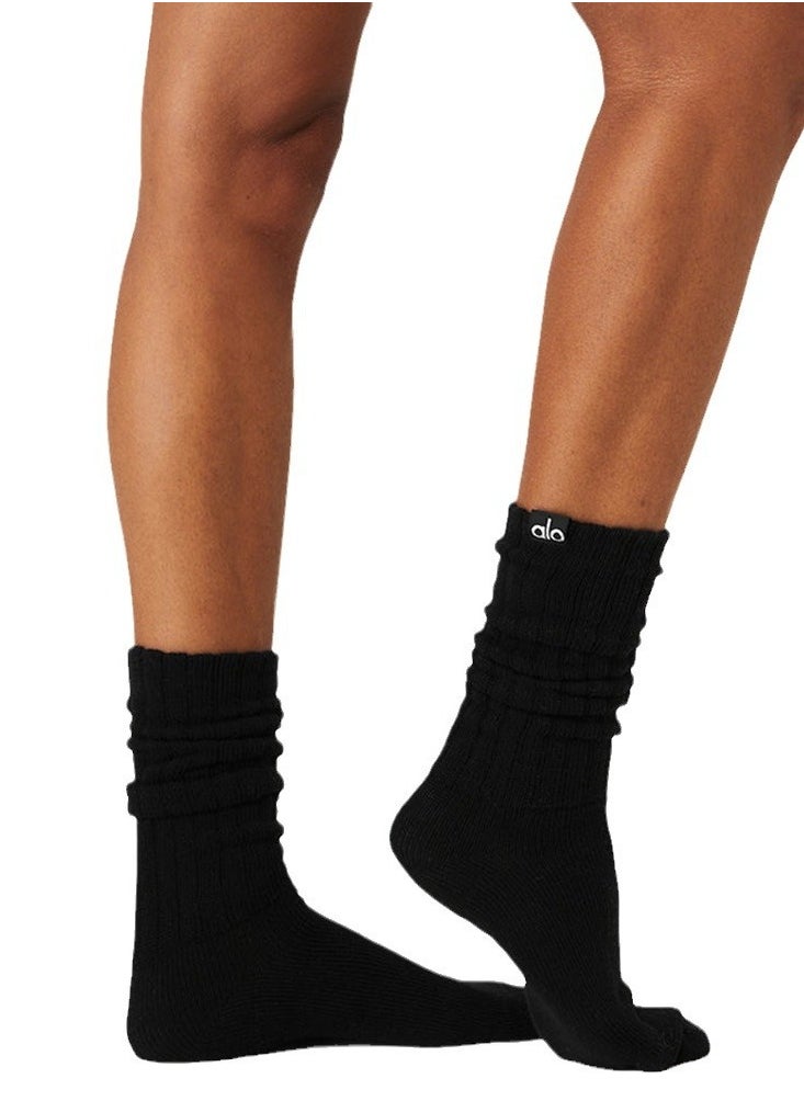 alo - alo socks are soft, breathable, knitted and versatile for sports.  They are super thick and can be layered in one piece - Image 1