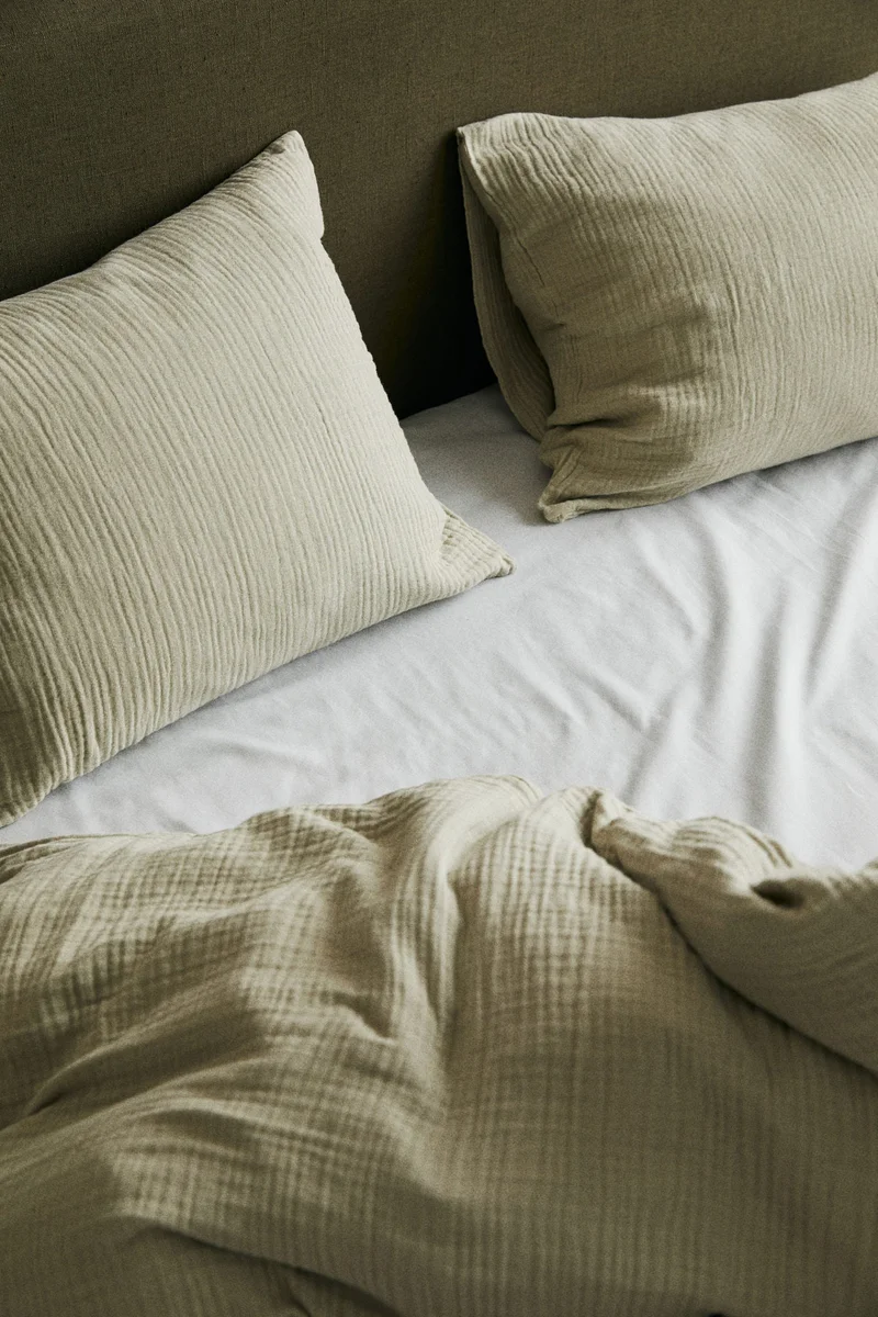 H&M Fitted cotton sheet