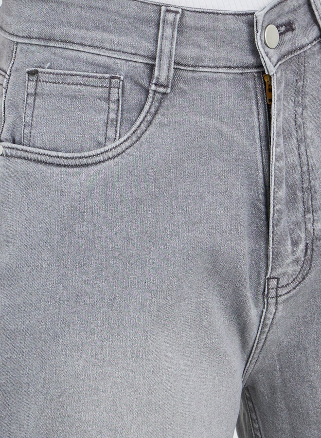 ستايلي جينز بقصة واسعة وخصر مرتفع بحافة خام - Image 3