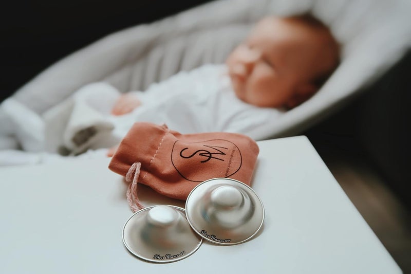 Silver Mamas كؤوس الرضاعة الفضية من سيلفر ماماس للمواليد الجدد، أغطية الحلمات الفضية للرضاعة الطبيعية، واقيات الرضاعة الفضية عيار 925، كؤوس الشفاء، مستلزمات أساسية للمواليد، تهدئة الحلمات المؤلمة والمتشققة (كبيرة) - Image 5