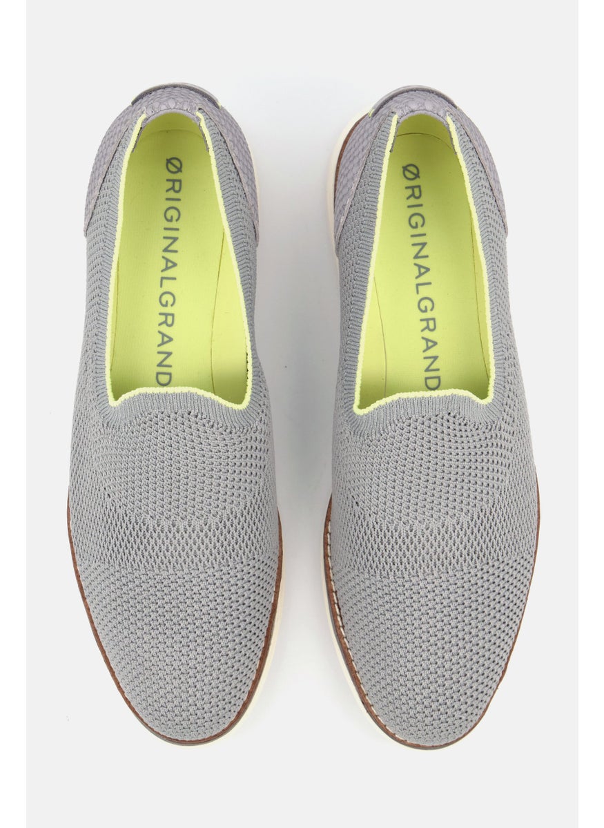 COLE HAAN Women  Og Cloud Mridian  Slip On Casual Shoes, Grey  - Image 4