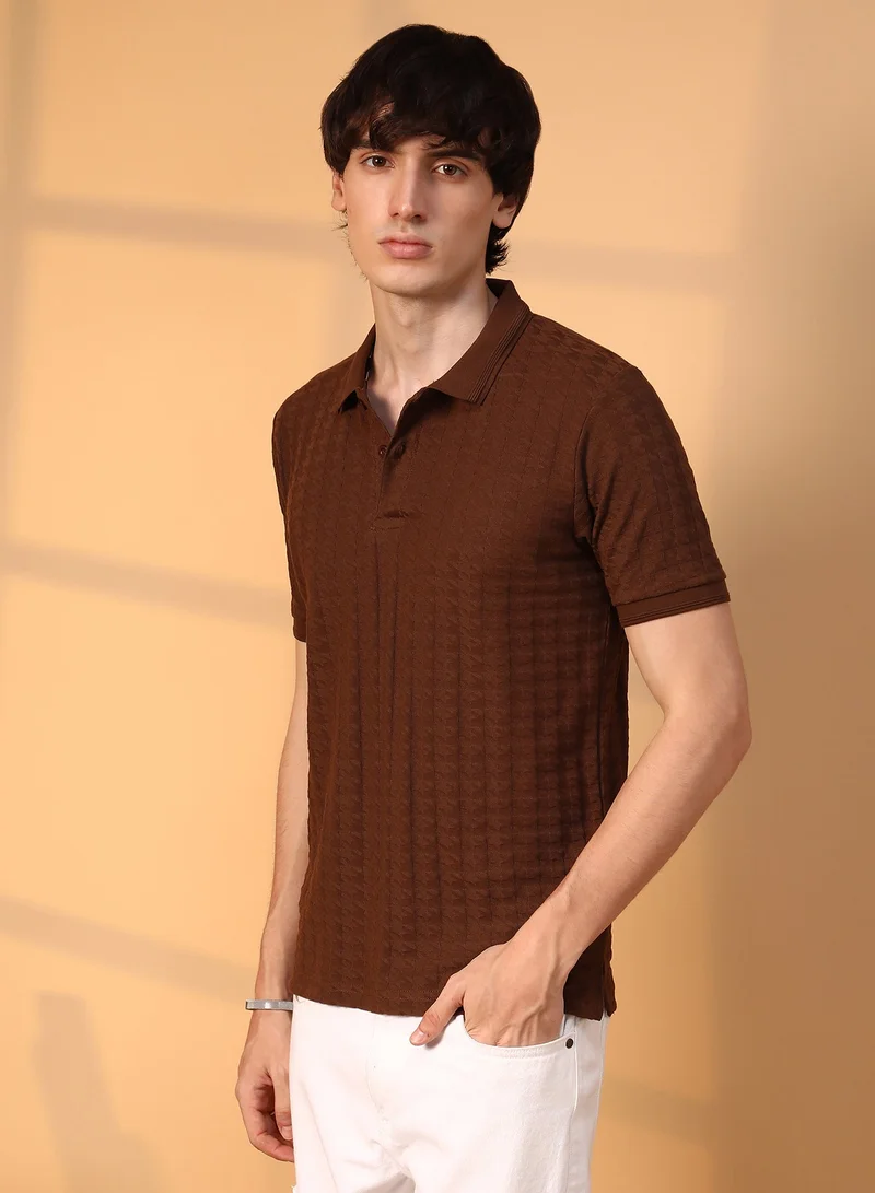 Campus Sutra Men's Coffee Brown Houndstooth-Textured Polo T-Shirt For Casual Wear | Polo Neck | Short Sleeve | Half-Button Closure | T-Shirt Crafted With Comfort Fit For Everyday Wear