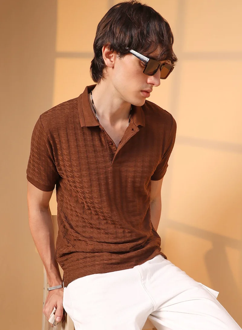 Campus Sutra Men's Coffee Brown Houndstooth-Textured Polo T-Shirt For Casual Wear | Polo Neck | Short Sleeve | Half-Button Closure | T-Shirt Crafted With Comfort Fit For Everyday Wear