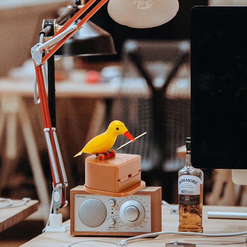 EOMTUR EOMTUR Bird Toothpick Dispenser Cute Woodpecker Toothpick Dispenser for Home Toucan Toothpick Dispenser Novelty Automatic Toothpick Holder Cute Bird Dining Table Gift - Image 5