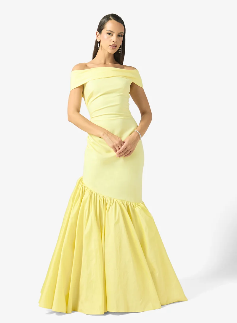 Asymmetric Neck Memaid Cut Gown