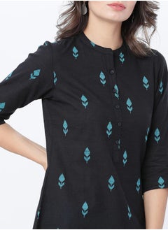 Vishudh Women Black Printed Cotton Kurta Set  - Image 4
