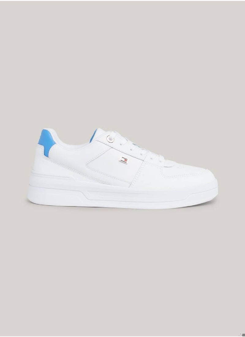 TOMMY HILFIGER Women's Enamel Flag Basketball Low-Top Trainers -  Leather mix upper, White/ Blue  - Image 1