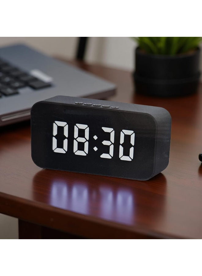 دي إل سي  ساعة منبه رقمية من دي ال سي مع راديو FM وتشغيل الذاكرة وتوصيل AUX متعدد الالوان - Image 1