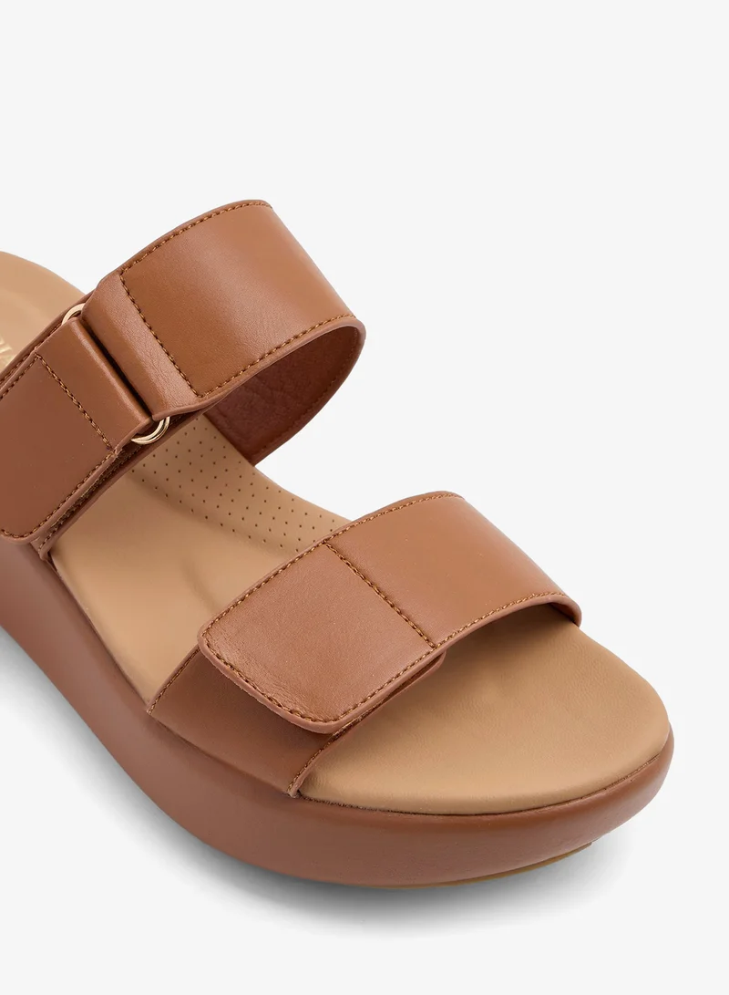 LORIANNE Shanti-Width sandals