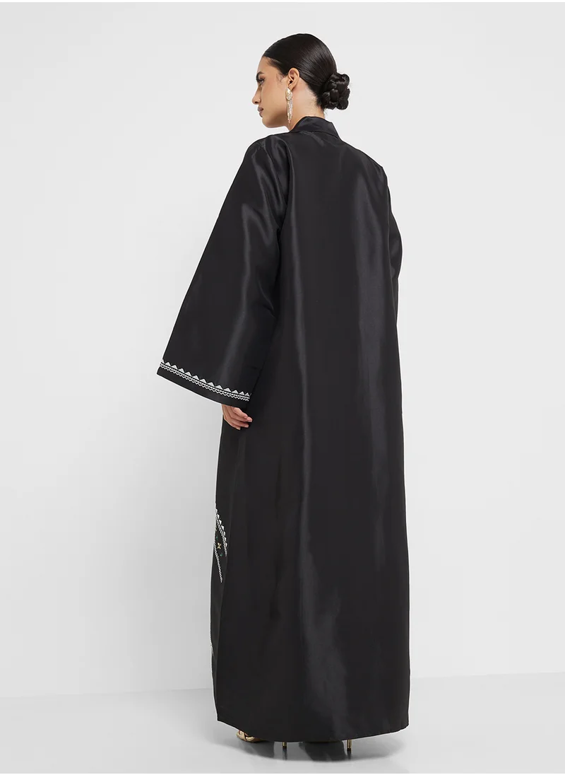 هيا كلوزيت Embroidered Black Abaya with Sheila
