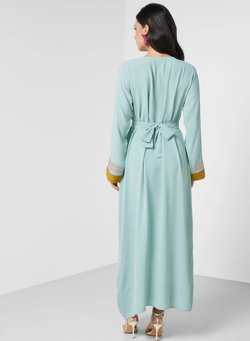 hayas closet Embroidered Belted Jalabiya